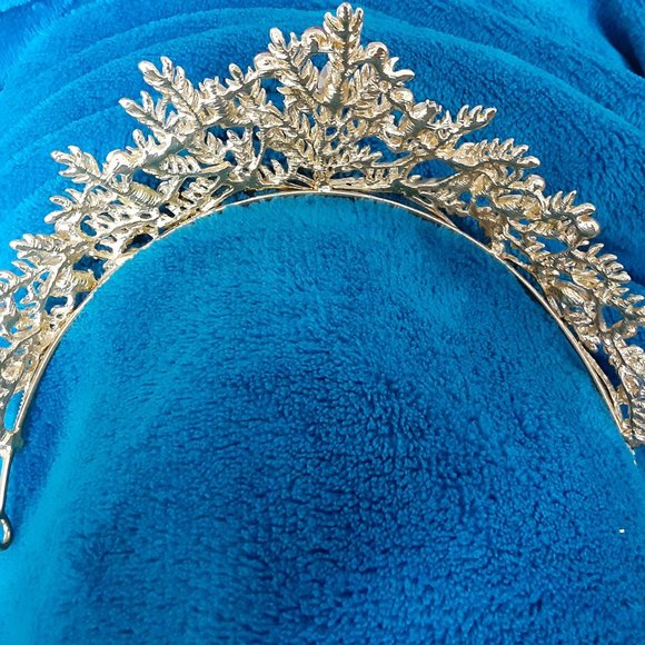 Multicolored Tiara - Picture 2 of 2